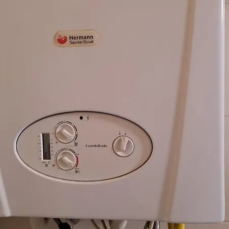 Fiera Bolognina - Komodo - Completo Con Giardino