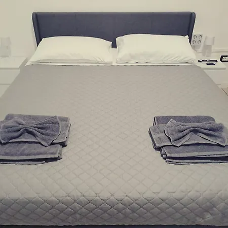 Apartman Fiera Bolognina - Komodo - Completo Con Giardino