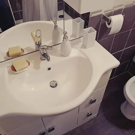 Fiera Bolognina - Komodo - Completo Con Giardino