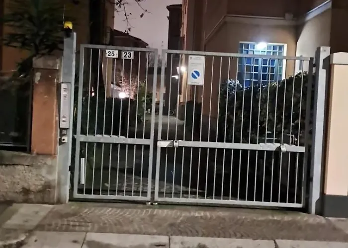 아파트 Fiera Bolognina - Komodo - Completo Con Giardino