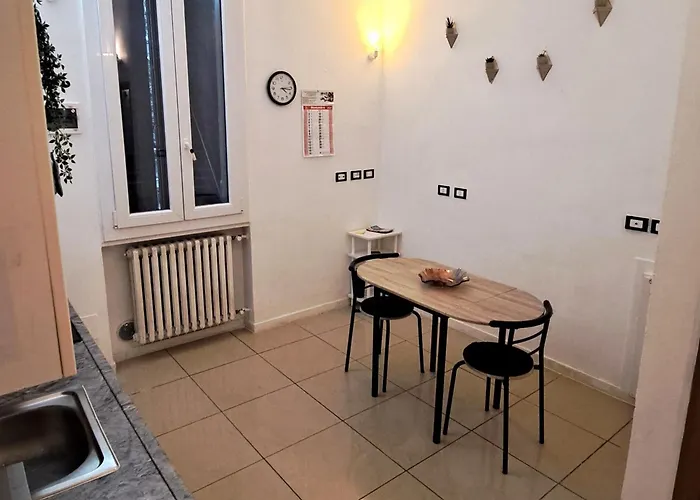 Fiera Bolognina - Komodo - Completo Con Giardino