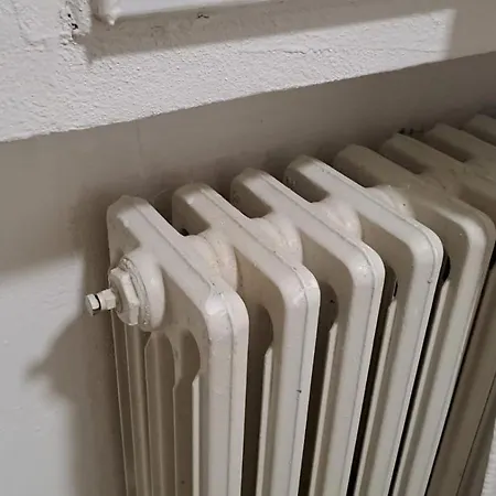 Fiera Bolognina - Komodo - Completo Con Giardino